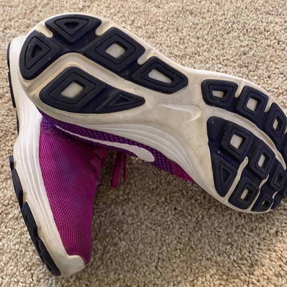 Women’s Nike Revolution 3 Shoes in purple - Picture 3 of 3